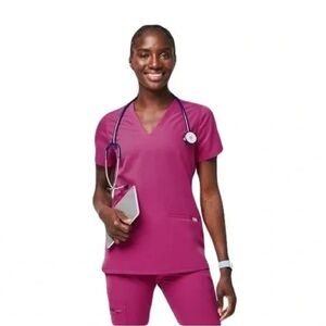 FIGS Women’s Casma Three-Pocket Scrub Top - Raspberry Sorbet - Medium